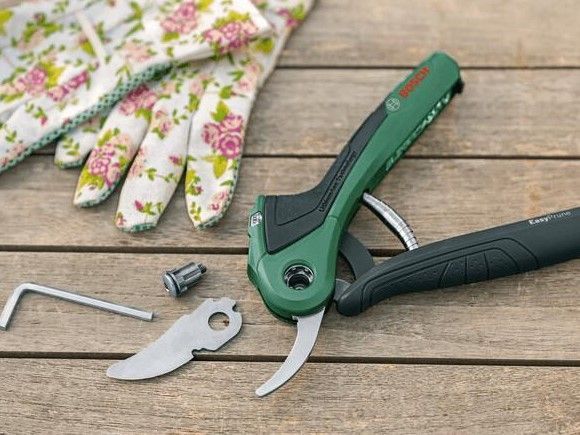 Аккумуляторный секатор Bosch Easy Prune 06008B2102 фото