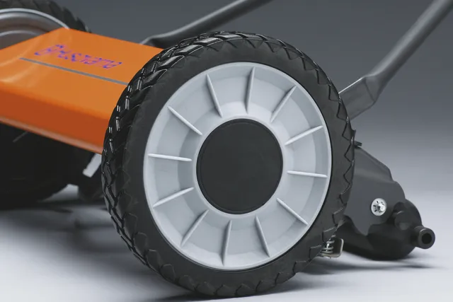 Газонокосилка механическая Husqvarna HiCut 64 9649540-02 фото