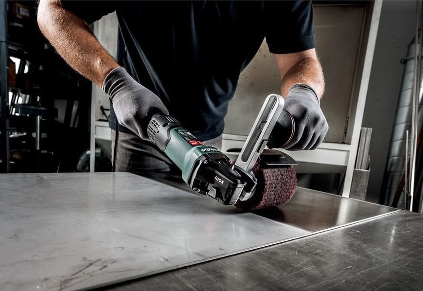Щеточная шлифовальная машина Metabo SE 17-200 RT (602259000) 602259000 фото