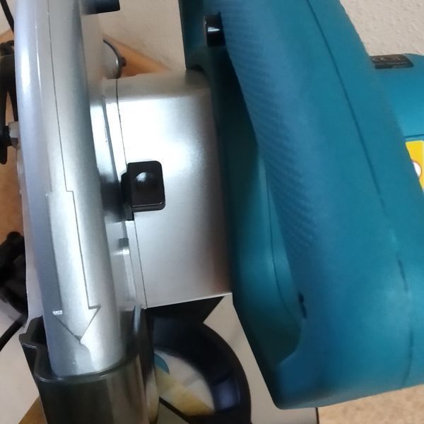 Пила торцовочная Makita MLS100N MLS100N фото