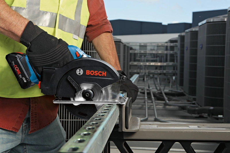 Дисковая пила аккумуляторная Bosch GKM 18V-50 (06016B8002) 06016B8002 фото