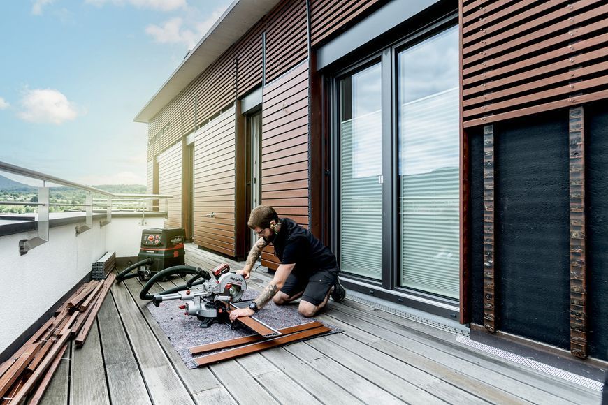 Акумуляторна торцювальна пила Metabo KGS 18 LTX BL 216 (614216810) 614216810 фото