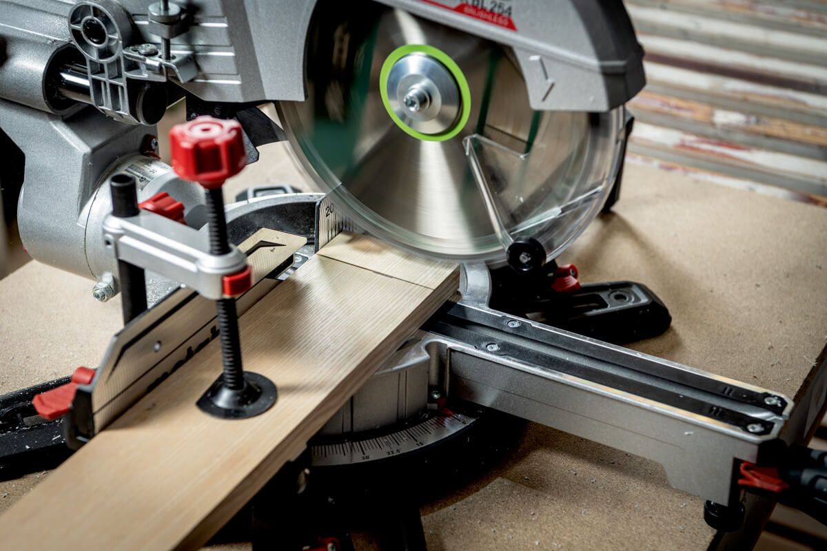 Metabo KGS 18 LTX BL 216